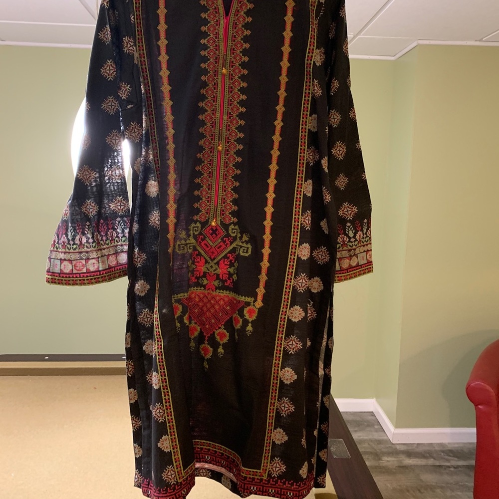 Warda kurta - Picture 7 of 8
